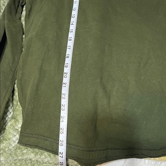 Hell yeah! Abercrombie, Muscle fit, long sleeve AND green! - Picture 7 of 7